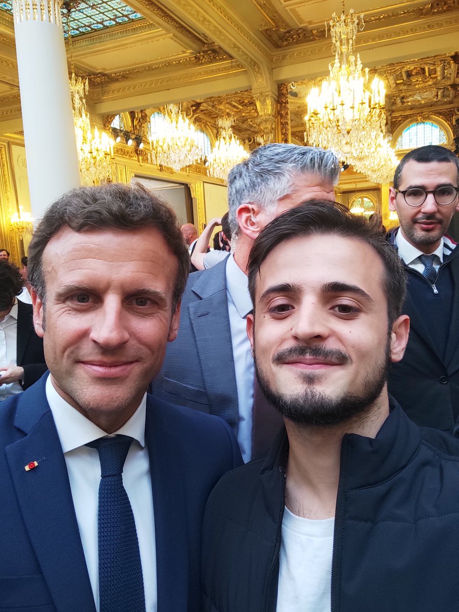 Pikachu et DonkeyKong m'ont envoyé a l'Elysee...
