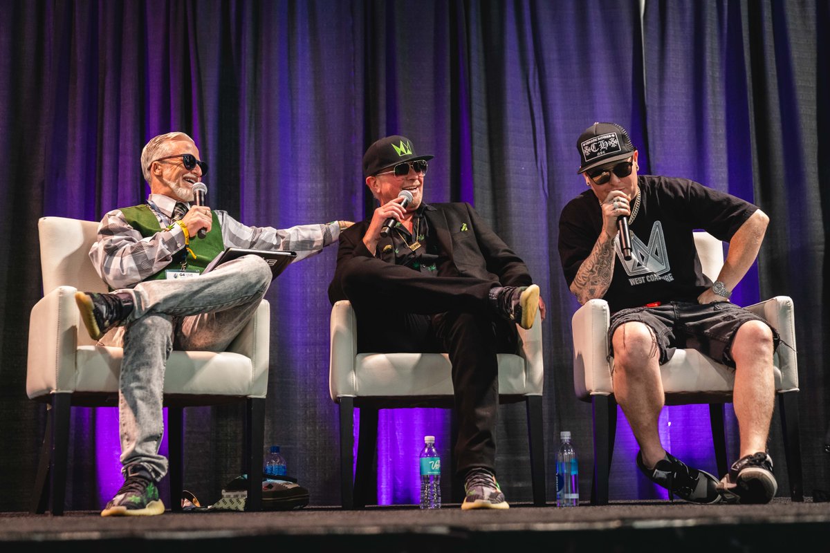 SHUT THE F*%# UP FRIDAY!! Do you know the script?? ⬇️

"WHY DID YOU PULL ME OVER?" 
"I'M NOT DISCUSSING MY DAY" 
"AM I BEING DETAINED OR AM I FREE TO GO®?" 
If detained you say, "I INVOKE THE 5TH!" 
Then you SHUT THE FUCK UP™ 
#BudtenderAwards #G4Live <a href="/POTBROTHERSATL1/">POT BROTHERS AT LAW</a>