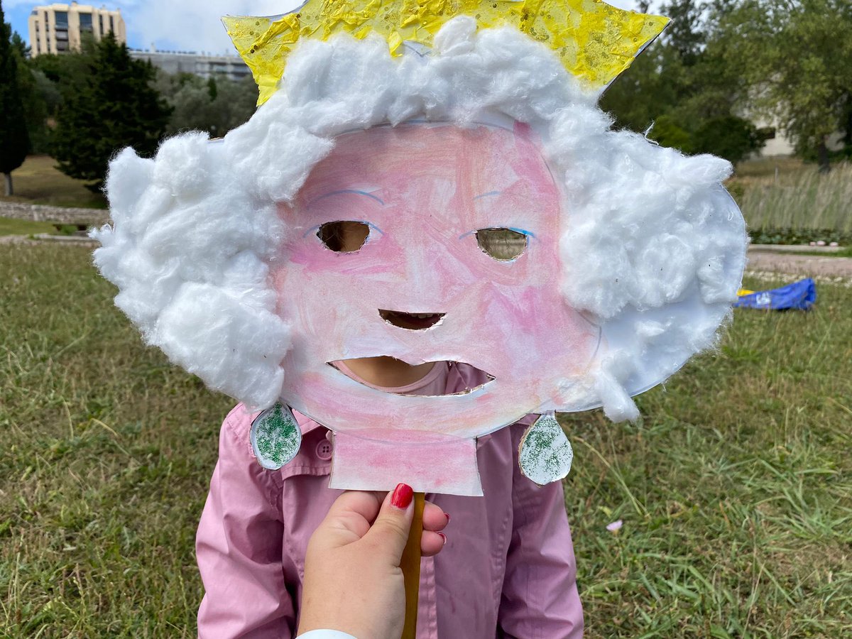 We had to celebrate Her Majesty’s Platinum Jubilee! Don’t we love the Queen’s mask?