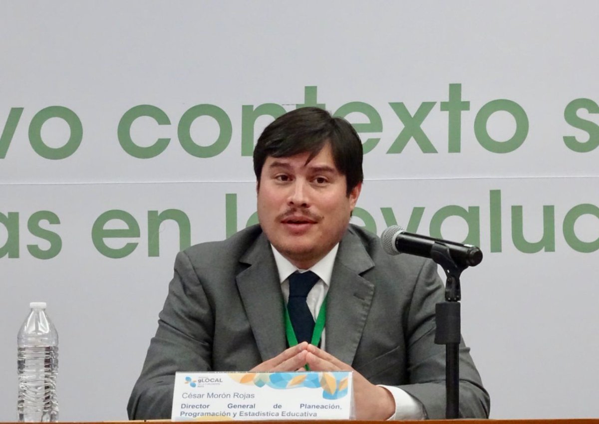 coneval's tweet photo. "Los registros administrativos nos permiten utilizar modelos más sofisticados para medir el impacto y qué se está haciendo con los programas": César Morón Rojas, Dir. Gral. de Planeación, Programación y Estadística Educativa @SEP_mx.

#gLocal2022
#SemanaDeLaEvaluación2022 https://t.co/aA3WzrEL9Y