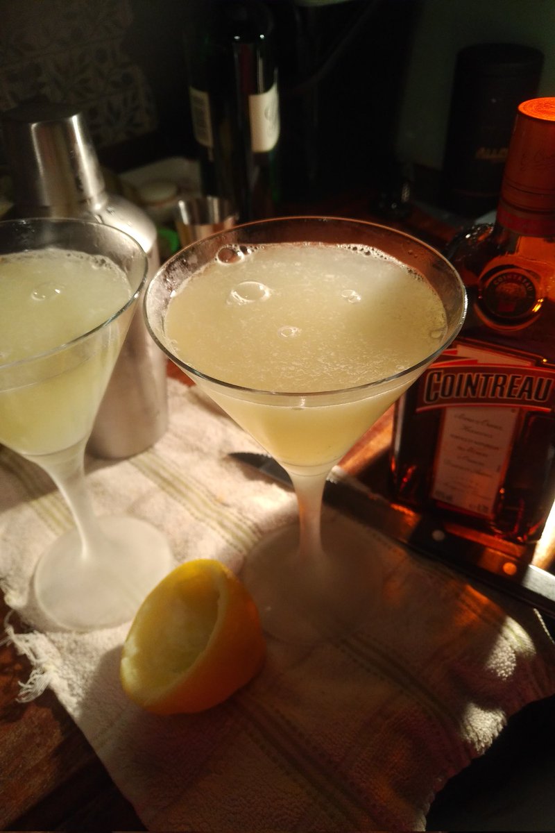 AnneInVino's tweet photo. A total departure in this household... cocktails.
#WhiteLadies @cointreau https://t.co/m8lXXeaXRB