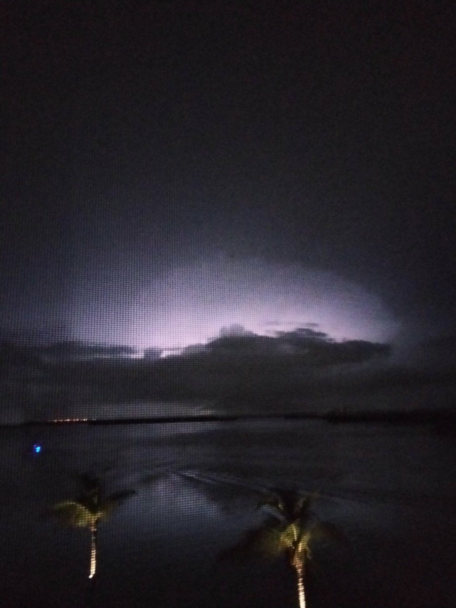 Mom snapped this shot how amazing 😍😍