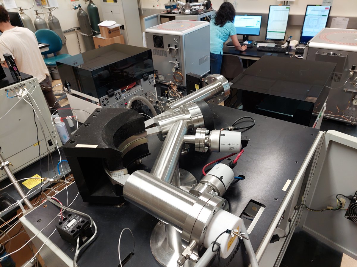 My PhD research <a href="/ucdagfood/">UCD School Ag & Food</a> <a href="/fhi_tweets/">Food for Health Ireland</a> examines the use of Stable Isotope Ratio Analysis (SIRA) to authenticate claims on dairy products. I recently visited the
<a href="/UCDavisPlants/">UCDavisPlants</a>' Stable Isotope Facility to learn about their use of SIRA and tour one of the world's top isotope labs!