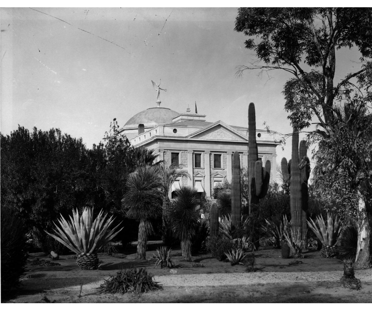 The front side of Arizona Capitol Building has gone through several changes over the years. These photos depict just some of its alterations over time – courtesy of Brad Hall.
