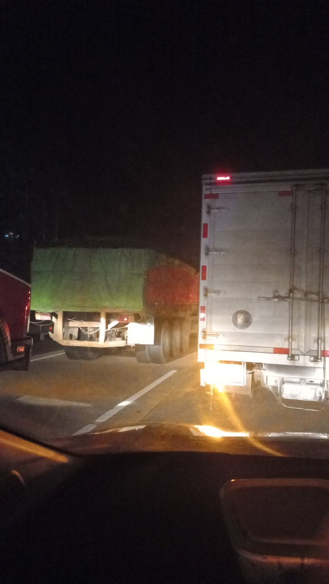 novan99's tweet photo. Keluar gerbang #cikampek Macet tidak bergerak https://t.co/zm0itQ8Dae