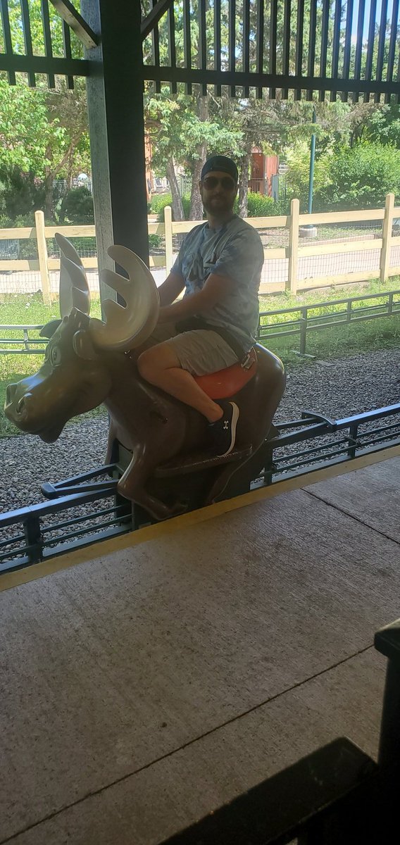 BMS_STEAM's tweet photo. BMS 8th grade trip wouldn't be complete without a moose on the loose ride. #BMSpride #bestjobever https://t.co/ZrBkYKVcei