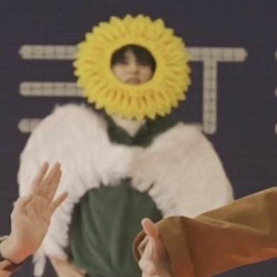 thinking about jeno tweet media