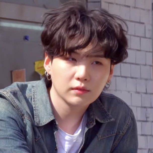 hourIysuga's tweet photo. ✩ #SUGA #방탄소년단슈가 #슈가 https://t.co/LWNvytp4ZC