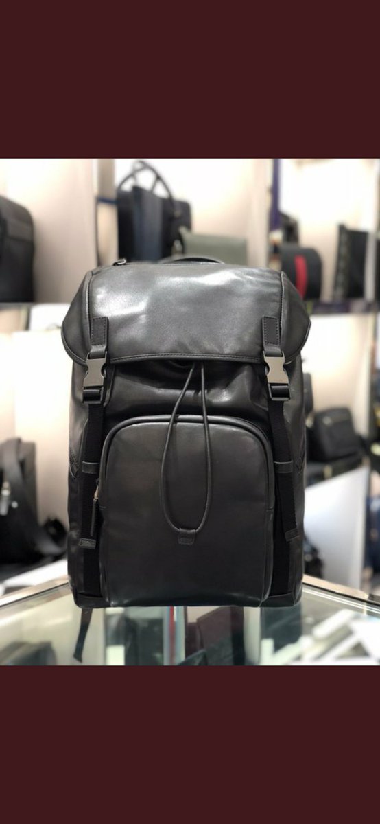bzbb003's tweet photo. 普拉大家 高端顶级全皮双肩背包！
海外正品代工渠道皮料！贴个标就是正
包治百病 专柜级奢牌潮品复刻
主营顶级奢牌名包 皮带 潮服 潮鞋
力比zp 轻松出入专柜无压力❗
支持货到付💰 满意后再付 品质看得见
    
🛰️更多款式联系微信   bzbb003 https://t.co/HXIbTqAvZY