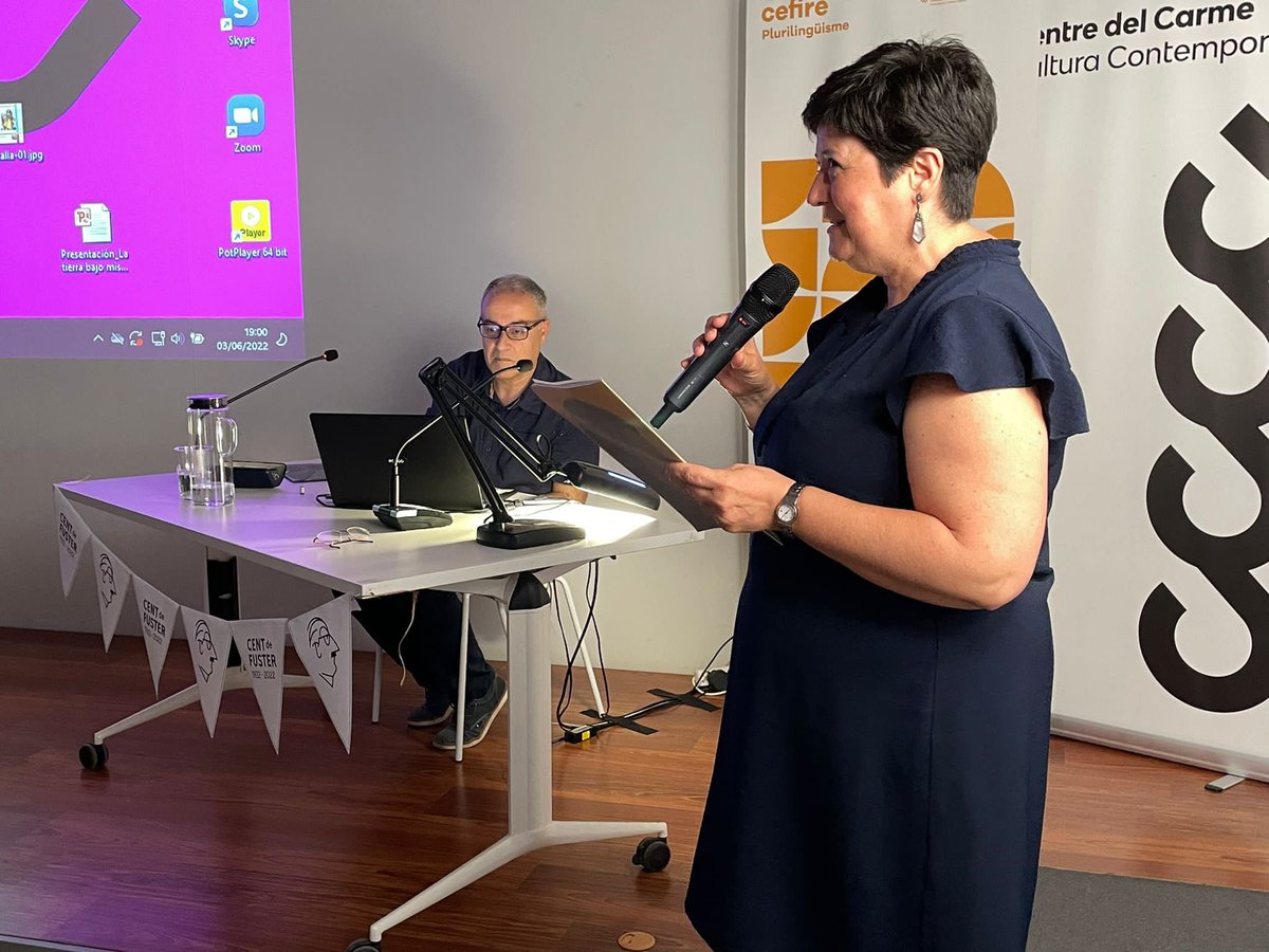 ▶️ <a href="/immacersan/">Immaculada Cerdà</a>, secretària de l’<a href="/AVLoficial/">AVL</a>, presenta <a href="/jolluis_ribes/">Josep-Lluís Ribes</a>, professor de l’IES Joan Fuster de Sueca. Centra la seua exposició en Fuster i el debat acadèmic.

<a href="/GVAeducacio/">GVA Educació</a> <a href="/GVA_Cefire/">Formació, Innovació i Recursos per al Professorat</a>