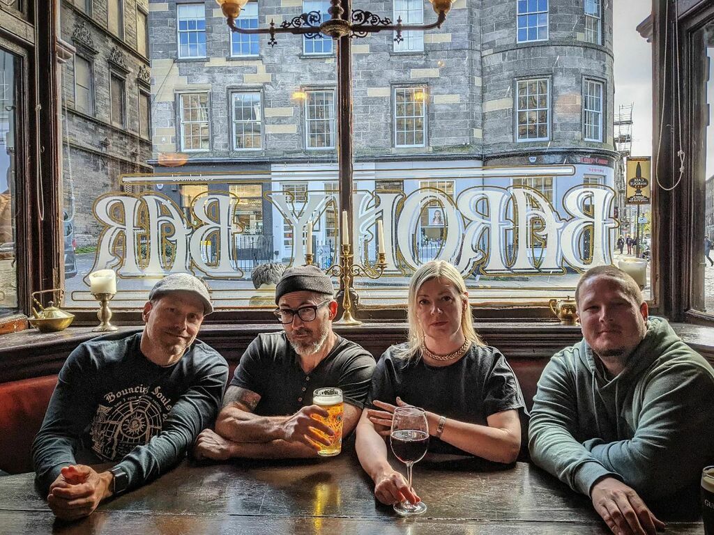 𝚐𝚊𝚛𝚎𝚝𝚑 𝚖𝚘𝚞𝚕𝚝𝚘𝚗 tweet media