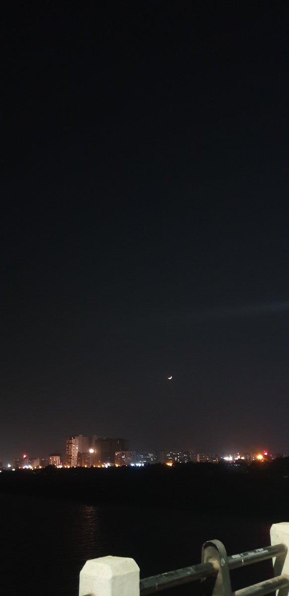 friendliighost's tweet photo. Had to Stop at Bridge to take this Shot 
River and the moon https://t.co/Wacr2edhlW