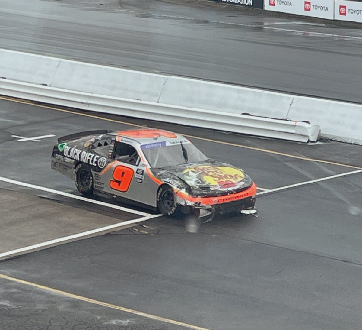 RacingRefresh's tweet image. Little bit of damage for @NoahGragson 

#NASCAR #RacingRefresh @NASCAR @RacingRefresh 
#POA147 #NASCARPortland