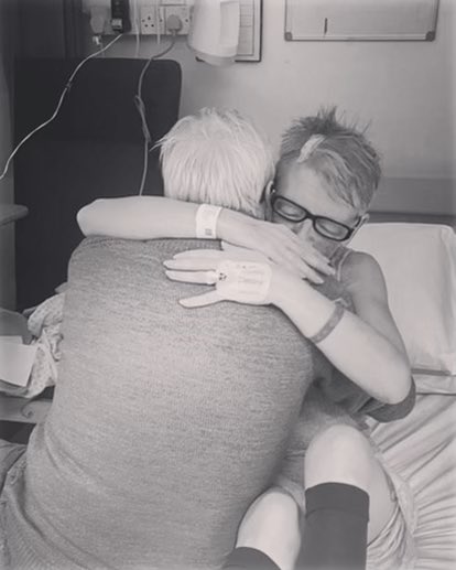 eshelleyk's tweet photo. Me and my husband after having brain surgery, for the 2nd time hugs makes all the difference ❤️
#love #deepbrainstimulationsurgery #take2 https://t.co/7yw6sRBnLh