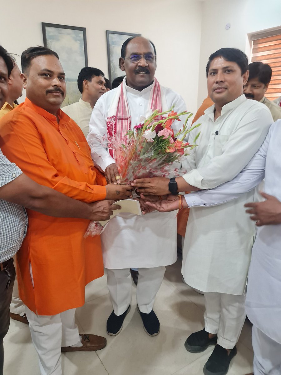 DineshShastri14's tweet photo. डॉ दिनेश शास्त्री 
प्रदेश मीडिया प्रभारी व प्रदेश कार्यालय सचिव(मन्त्री)
अनुसूचित जाति मोर्चा,भाजपा 
हरियाणा
9992077008
#OPDhankar #BJP4Haryana 
#cidharyana #JPNaddaji #ManoharLalKhattar #alokmittal #anilvijminister #amitshahofficial #omprakashdhankar #SureshBhatt #ravindarraju https://t.co/E1OZbjH21X