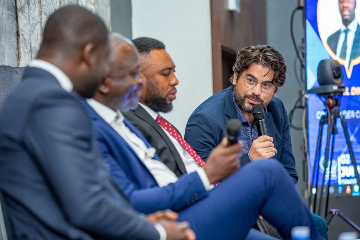 #SasenBusinessForum2022
<a href="/FabricePiofret/">Fabrice Piofret</a>, PDG <a href="/veilleurmedias/">Veilleur Des Médias</a>,Community Lead <a href="/FrenchTechAbj/">FRENCH TECH ABIDJAN</a> a animé un atelier sur "𝑪𝒎𝒕 𝒍𝒆𝒔 𝒔𝒕𝒂𝒓𝒕𝒖𝒑 𝒄𝒐𝒏𝒕𝒓𝒊𝒃𝒖𝒆𝒏𝒕 𝒂̀ 𝒍𝒂 𝒕𝒓𝒂𝒏𝒔𝒇𝒐𝒓𝒎𝒂𝒕𝒊𝒐𝒏 𝒅𝒊𝒈𝒊𝒕𝒂𝒍𝒆 𝒅𝒆𝒔 𝒂𝒅𝒎𝒊𝒏𝒊𝒔𝒕𝒓𝒂𝒕𝒊𝒐𝒏𝒔 𝒑𝒖𝒃𝒍𝒊𝒒𝒖𝒆𝒔".