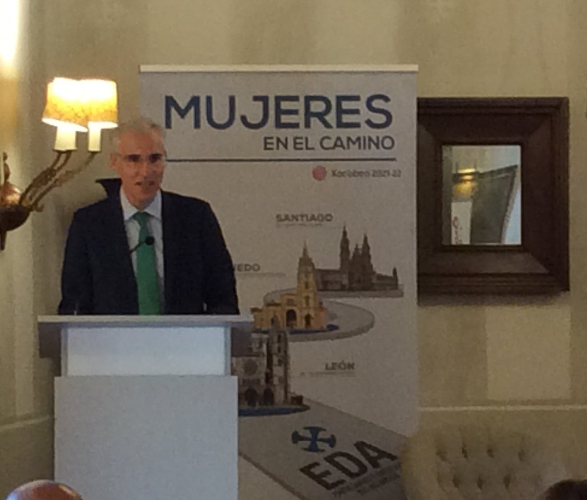 CongresoEda's tweet photo. "En #Galicia estamos haciendo de manera permanente el camino para seguir avanzando y dando respuesta a los retos que tenemos por delante para esa igualdad real", ha señalado Francisco Conde vicepresidente Primero de la @Xunta https://t.co/5MW1RFkalp