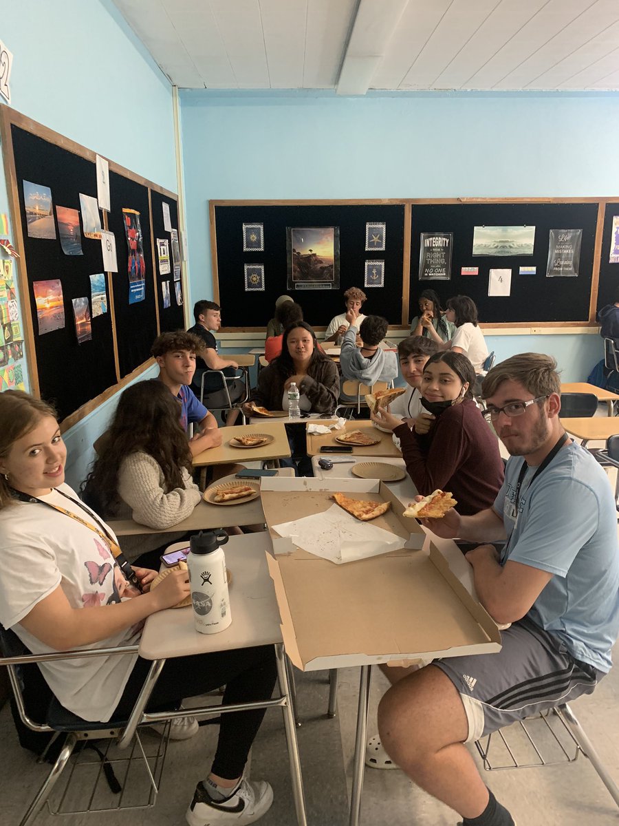 Mrs. Sara Dowler tweet media