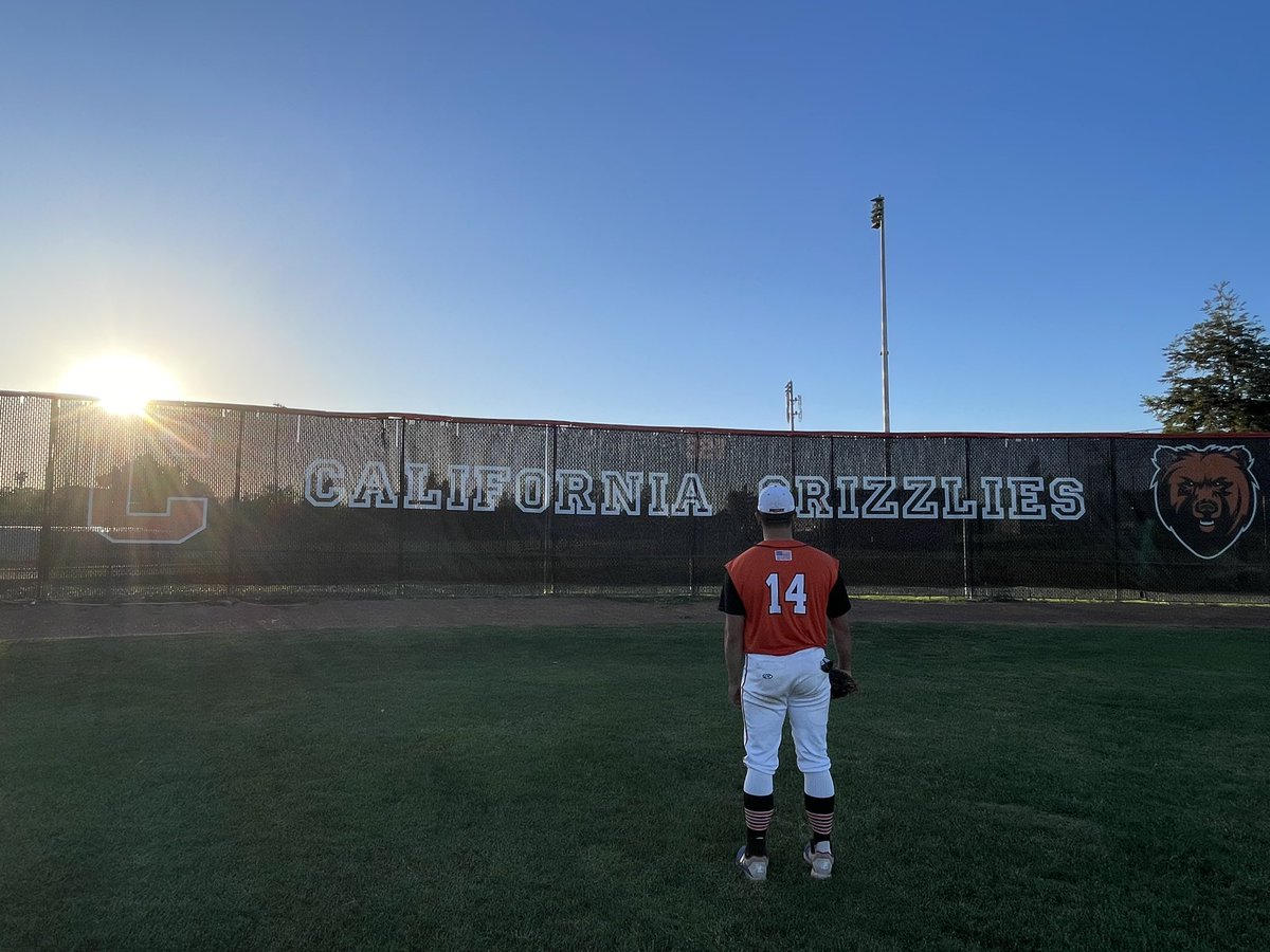 NicBronzini's tweet photo. Final high school season officially over. Fell short of our ultimate goal, but couldn’t be happier for our team! 18 wins last year, a school record 23 win season this year. The Junkyard Dawgs put @CalHSBaseball back on the map. Excited for next season w/@LSUbaseball #GeauxTigers https://t.co/HjaKoUztfV