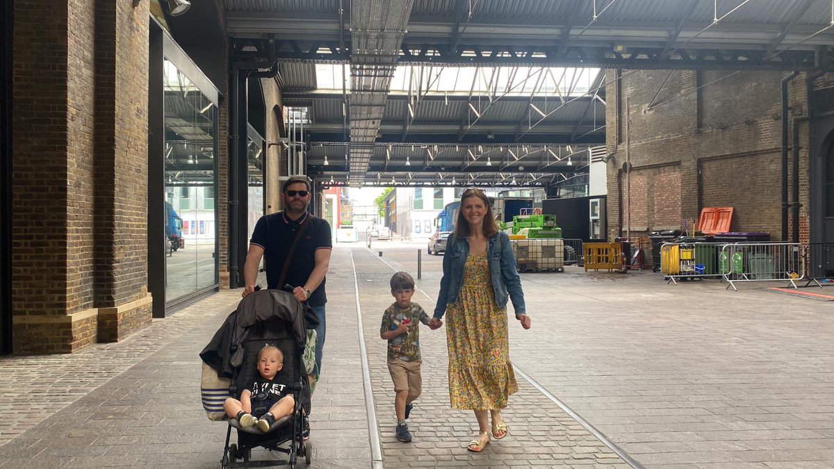 deldridgewriter's tweet photo. Standard weekend look 🤣💙❤️ #fam #daddingit 📷 son number one https://t.co/rpGYQBn2L4