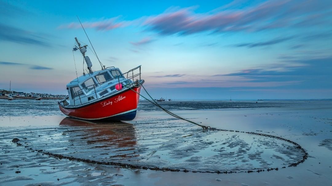 LEEFilters's tweet photo. Robert Johnston - Lady Alice
π Thore Bay Essex
π· Canon 6D Mk2
β 24-70mm F4
β¬ LEE 100 system, 0.3 medium grad combined with a big stopper
#LEEFilters #essex #canon #bigstopper #ThinkLEE #coast #sky #photography https://t.co/tB5cE1Gpib