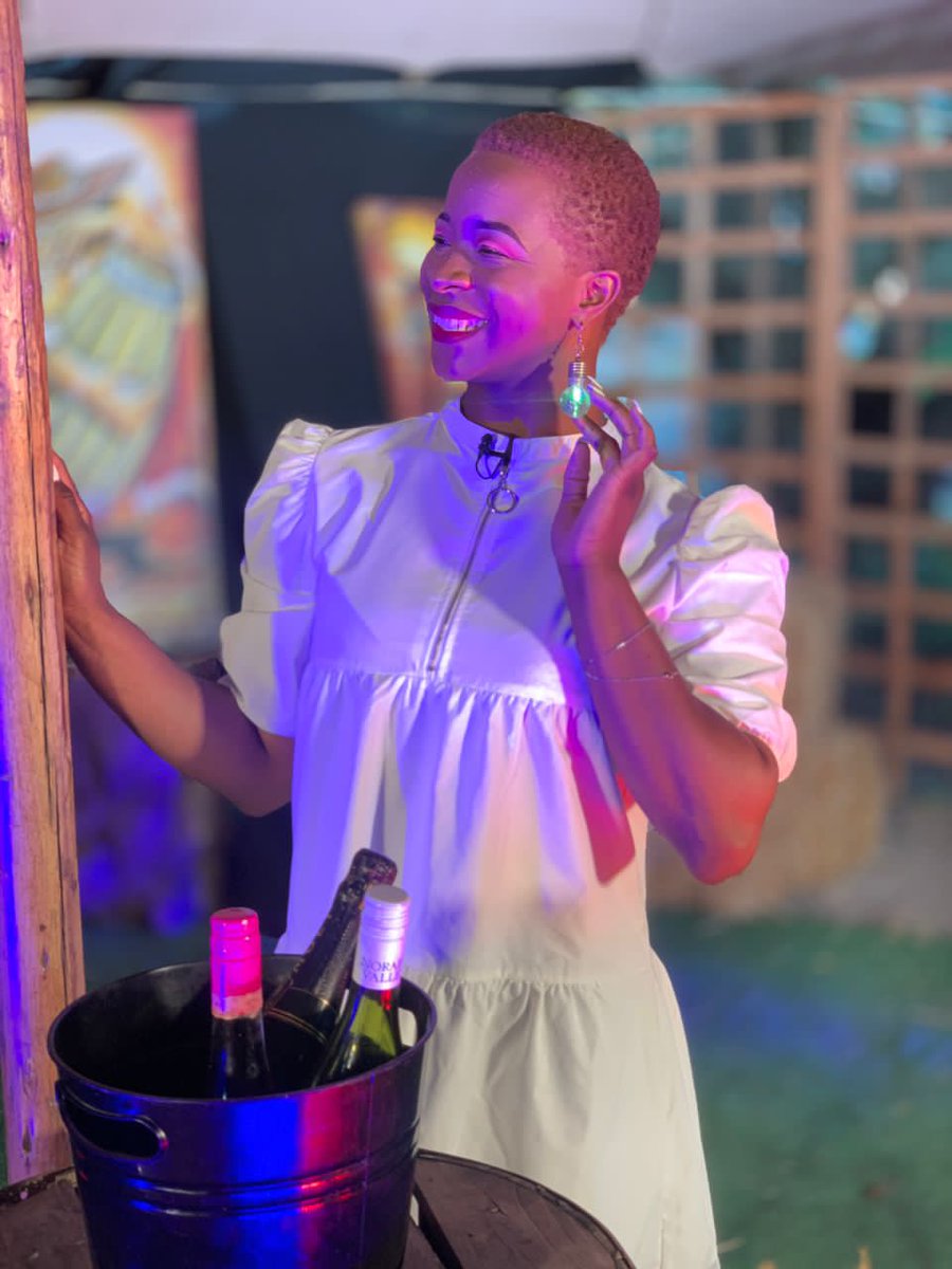 i_amdeboh's tweet photo. One more hour to the Weekend Startup show
We on Channel 294 at 8:30pm @DStvZimbabwe @ZTNPrime 
#DStv #ZTNPrime #ztn #tvshow https://t.co/Z7iqVwo3vD