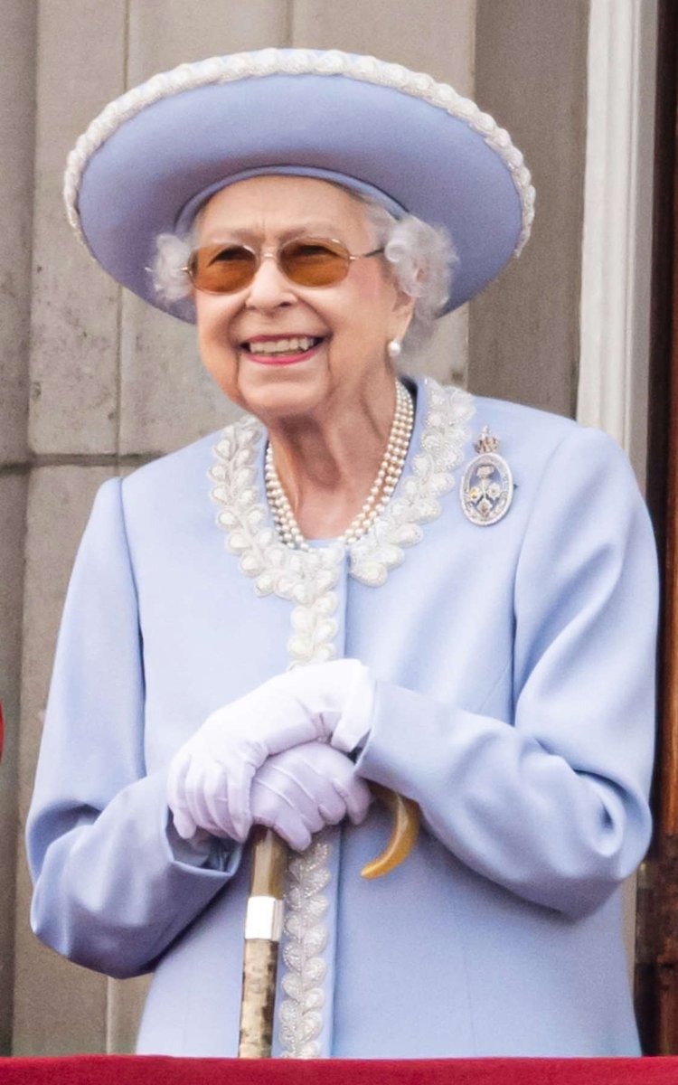 byngcampaign's tweet photo. The lovely smile that has so captivated the Nation
and the World
@RoyalFamily 

Thank you Your Majesty for the dedication that you have shown throughout your reign
- as you promised us in the beginning
#PlatinumJubilee #Jubilee #JubileeWeekend #jubilee2022 #Queen

Image Telegraph https://t.co/NITtUKW82O