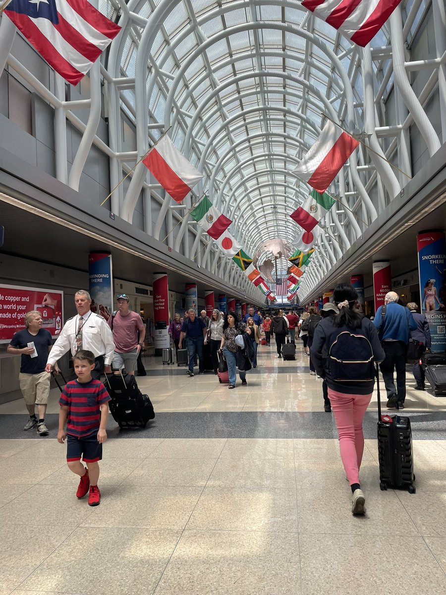 TalkToThePoint's tweet photo. O’Hare and the iconic terminal hallway….makes me wanna run to my flight like Kevin McCallister! Instead I’ll run to #ASCO22 here we go! https://t.co/DU9UvQAH19