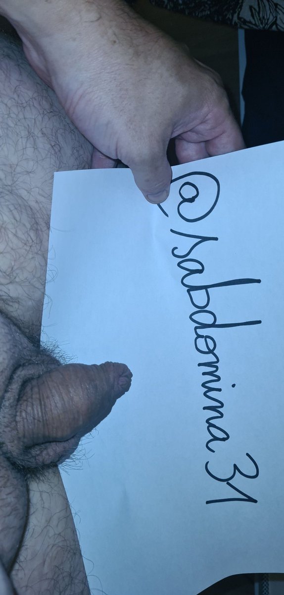 Sabdomina31's tweet photo. Regardez la micro bite de ma petite salope @MoiMiniTeub 🤣🤣🤣 j’en peux plus https://t.co/ZuECOWasWa