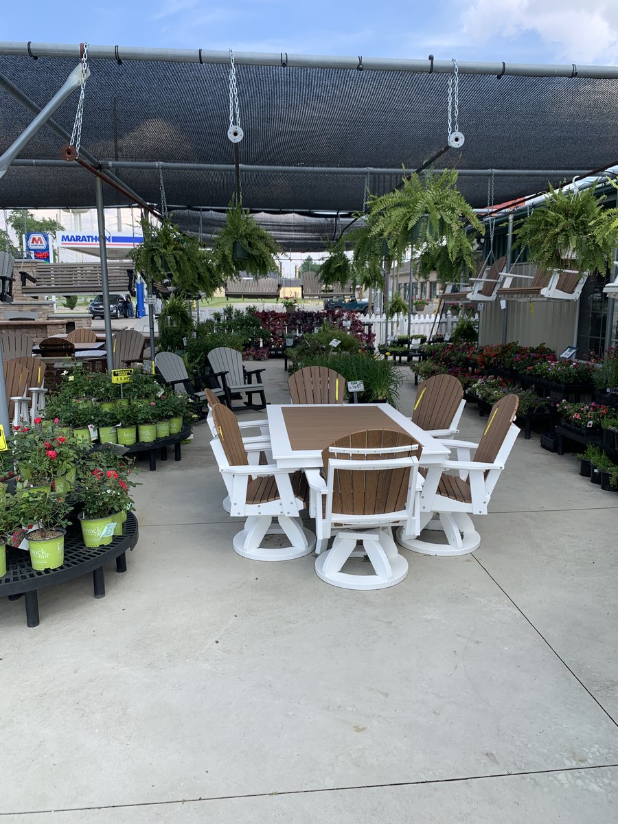 LeipsicHardware's tweet photo. This weekend brings a great opportunity to work on planting! We still have a great selection of flowers, vegetables, and more! Stop out to #Leipsic Village Hardware for all of your gardening needs! #DoItBest https://t.co/vu1YKWXbhr