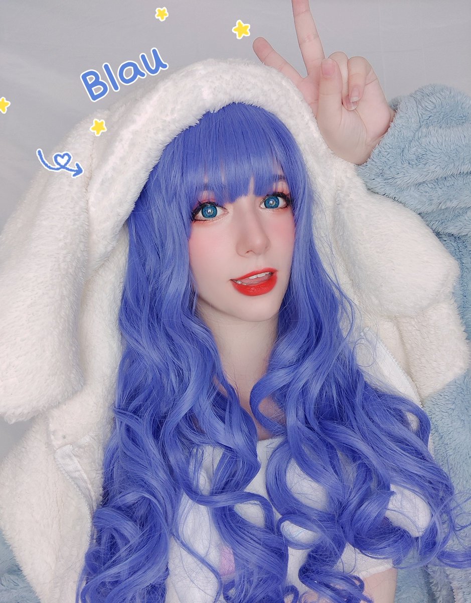 blautuver's tweet photo. Espero que os guste mi vtuber versión irl(?). Literal la chaqueta es la misma 🥺💙

#vtuber #cosplay #irl https://t.co/g5T5Lqjn6p