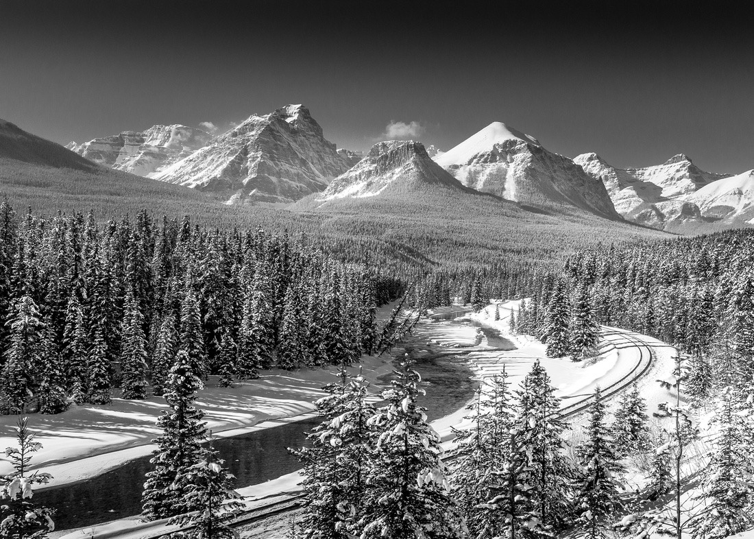 cmroachphotos's tweet photo. Today’s #FridayPhotoBlog from #CMRoachPhotos is another #CuratedCollection - Sweeping Landscapes! Come see my favourite vistas - but did I get THE shot?!!
View the blog at:
https://t.co/uXxxOAgwHC https://t.co/Ja1SBCE7Ar