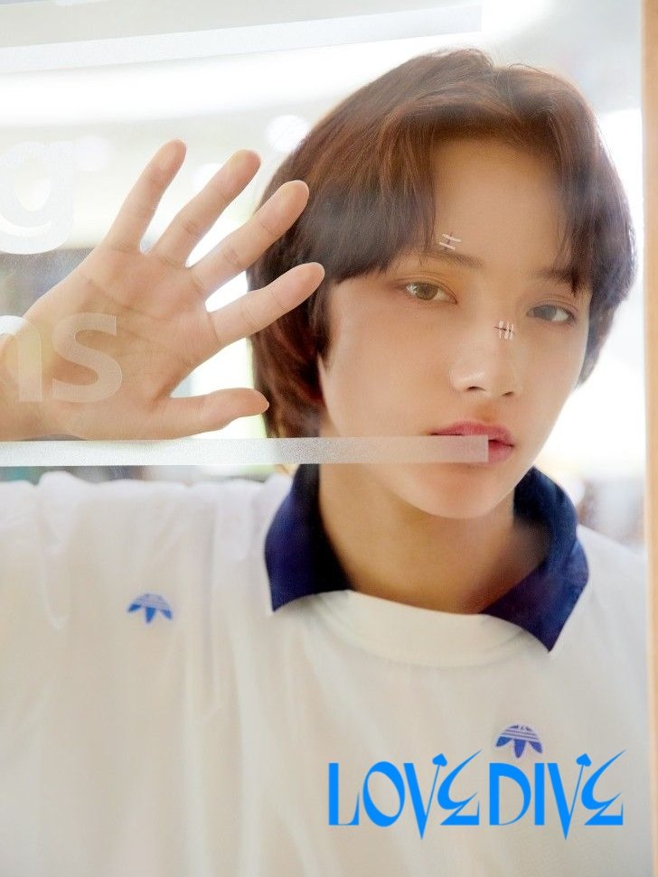 DYVOS_twt's tweet photo. <TEASER PHOTO> 
DAVI Concept Photo
The 1st Single [‘LOVE DIVE’]
🗓 05.06.22

#DAVI #DYVOS #DYVOSDEBUT #THE1STSINGLE #LOVEDIVE https://t.co/tZ06tnZEKf