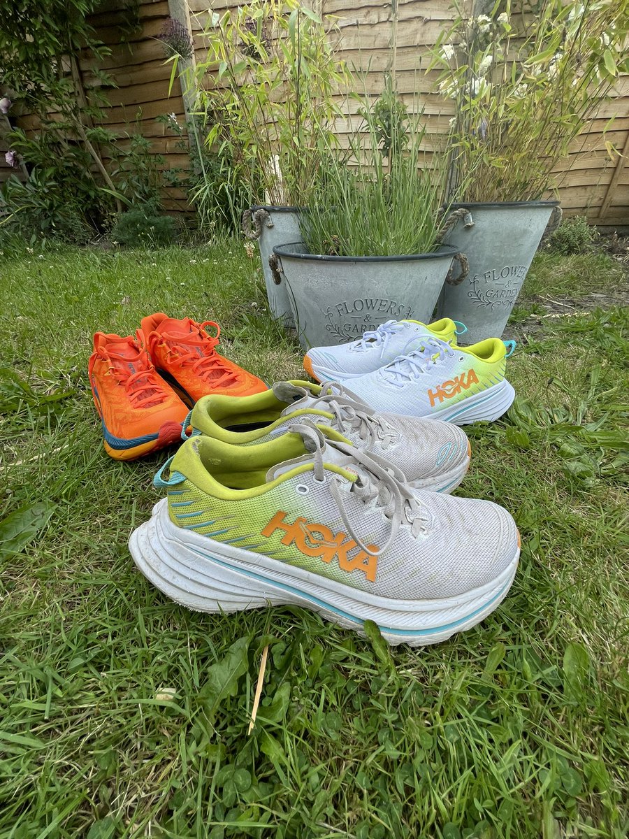 DwayneRuns's tweet image. Almost 800 km in my original @hoka Bondi X and still got life in the midsole. New pair at the ready and a little carbon for the trails.