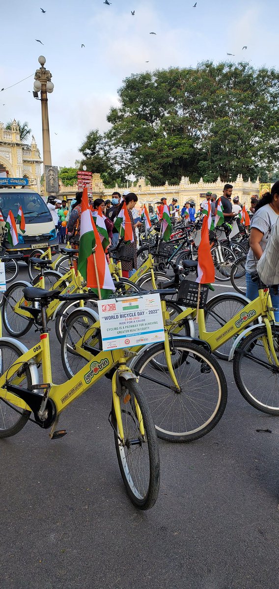 MyTrinTrin's tweet photo. #worldbicycleday2022 https://t.co/Q2kAOFaTne