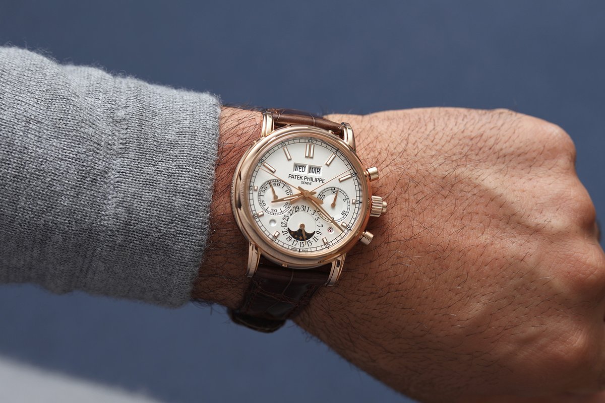 SlayersColony's tweet image. 1. Shirt - slayerscolony.com
2. Pants - lookastic.com
3. Loafers - shoearray.com
4. Patek - swisswatches-magazine.com
Jewelry color - Brown

Get shirt design for free on 

#fashion  #MadeToMeasure #style #men