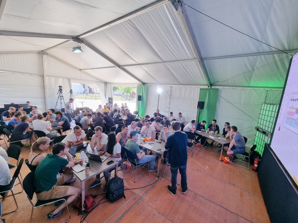 Thanks for all the attendees who came to <a href="/ntcoding/">Naoya Tatsuzawa <a href="/ntcoding/">Naoya Tatsuzawa @ntcoding</a></a> 's and my session today at #CraftConf . 🧡🧡 and thanks for the opportunity @ntcoding 😍😍