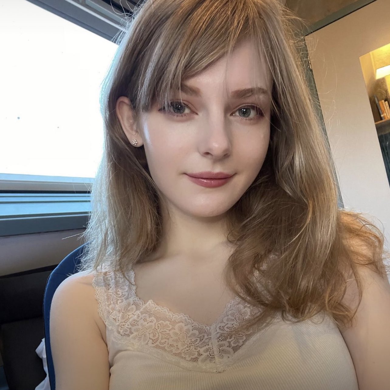 Ella Freya is the model and face behind Ashley Graham in the