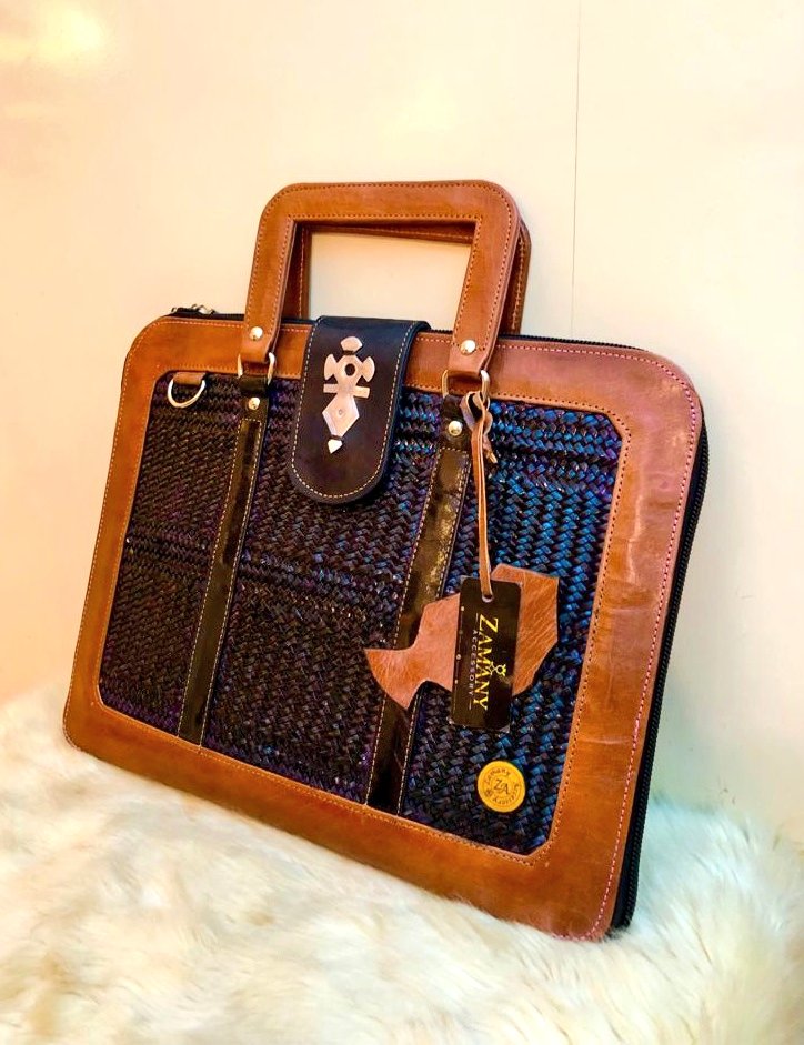 ZamanyAccessory's tweet photo. Les hommes ...Les chics ambassadeurs Zamany, on vous a pas oublié ! 🤩 Vos chics cartables seront également disponibles demain au showroom ! 😍🥳🤩🤩🤩🤩 https://t.co/G9HB1eaCEl