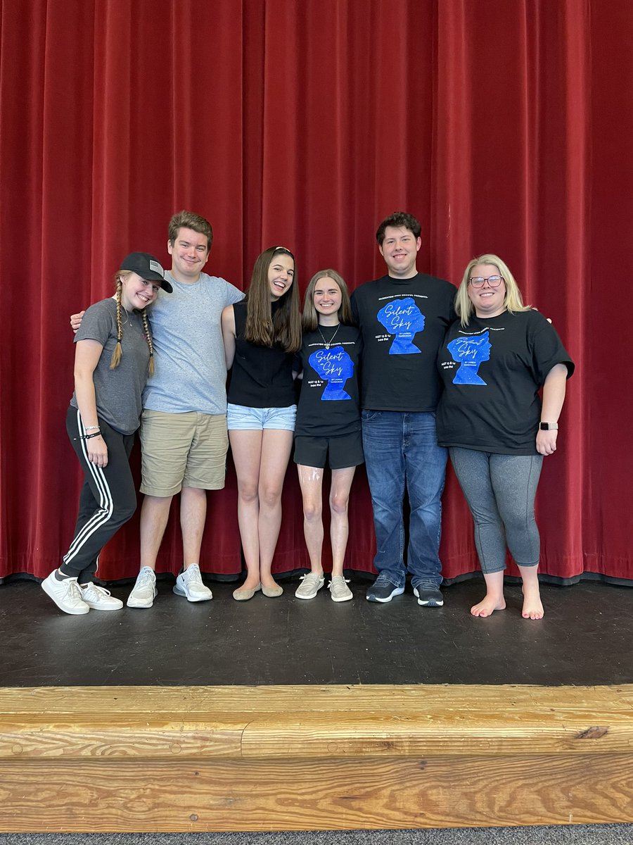 Barstool4166's tweet photo. happy last day of school from this years and next years officers. have a fun and amazing summer🥳🥳🥳 #summer #lastday #thespians https://t.co/I8tWFGI14h