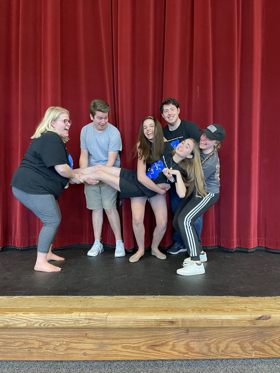 Barstool4166's tweet photo. happy last day of school from this years and next years officers. have a fun and amazing summer🥳🥳🥳 #summer #lastday #thespians https://t.co/I8tWFGI14h