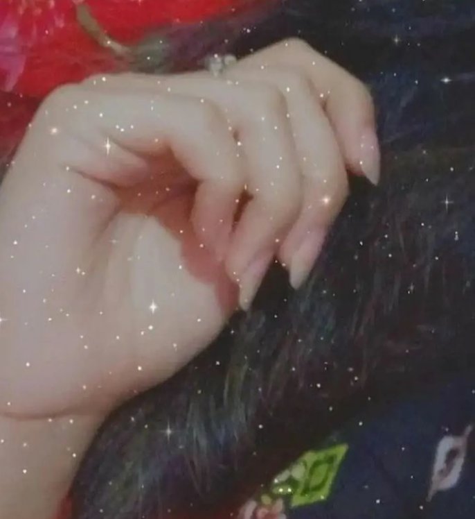 اكرمني آلُلُہ وِخٌ ـلَقَنِيّ عرآقيَةّ آلآصـل
ۆمنْہ علُيَہ بْأنْيَ گبْيَسيَةّ 
وزآدنيـﮯ فضـلآ بأنِيَ فُلَوٌجّيَةّ ♥