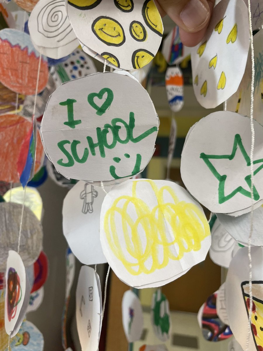haystravelers's tweet photo. When your art special is canceled, you must still create art! This classroom mobile project was student created and student led! @PleasantUnionYR #5thgrade #classart #classmobile #art https://t.co/NVLPcGSAOP