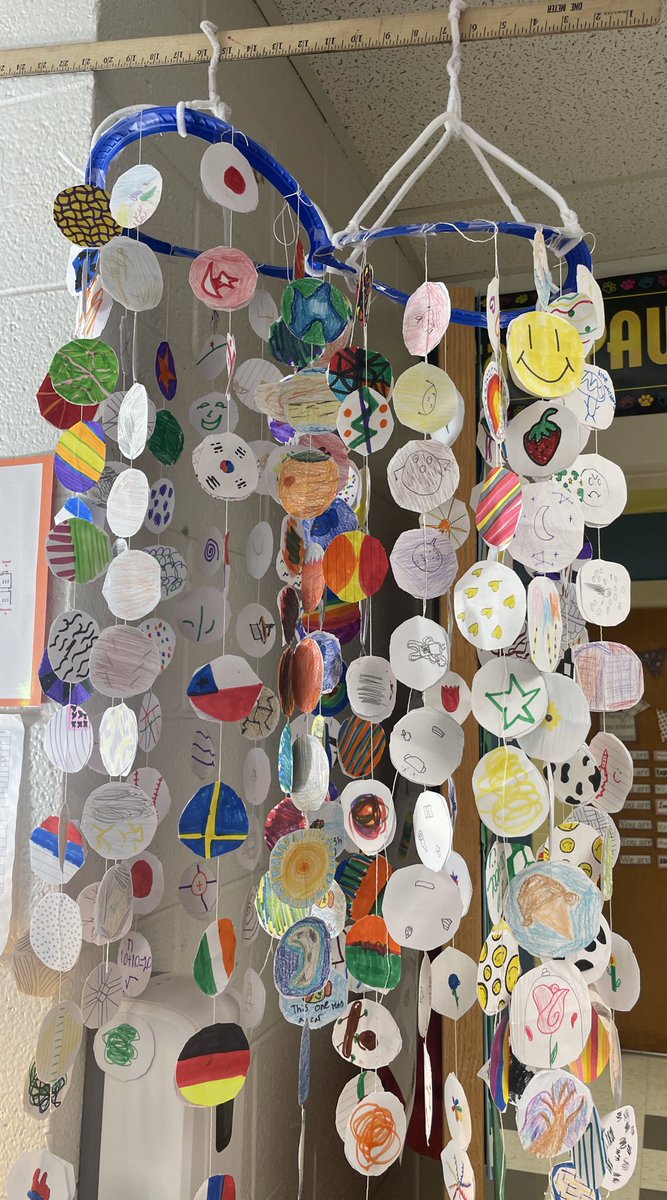 haystravelers's tweet photo. When your art special is canceled, you must still create art! This classroom mobile project was student created and student led! @PleasantUnionYR #5thgrade #classart #classmobile #art https://t.co/NVLPcGSAOP