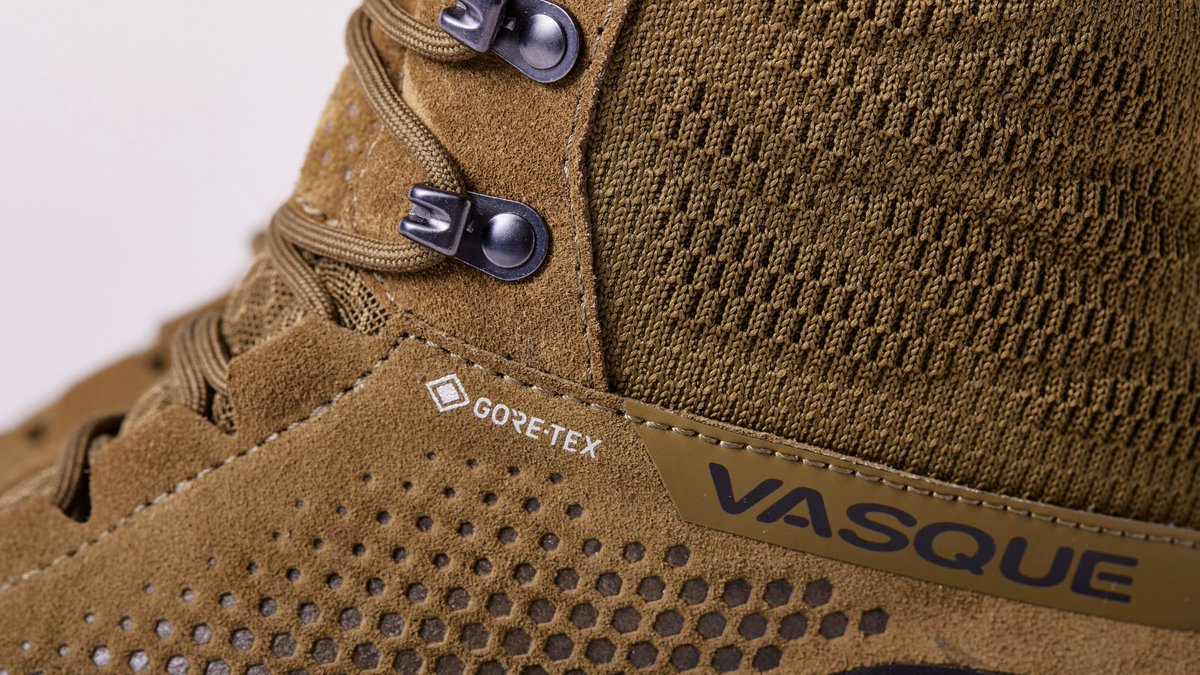 VasqueFootwear's tweet photo. Our latest most technologically advanced hiker yet.
Plan that adventure. The Torre AT is coming soon.

#VasqueView https://t.co/ThtTpo6HHB