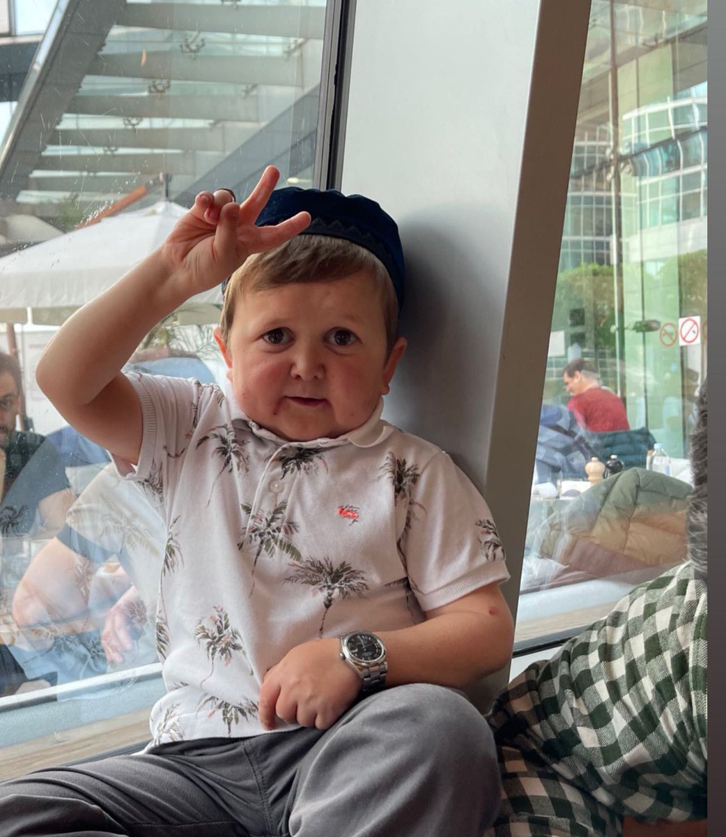 🔥🔥it’s a day to celebrate!🔥🔥

🤝In honor of upcoming interviews, streams,collabs and hitting 70k followers!!🤝

I want to give away TWO of my NFTs to my community!

✅Like and comment
✅Retweet
✅Tag 3 frens to enter

Bonus entry for turning notis on🔔

Winner in 48 hours!