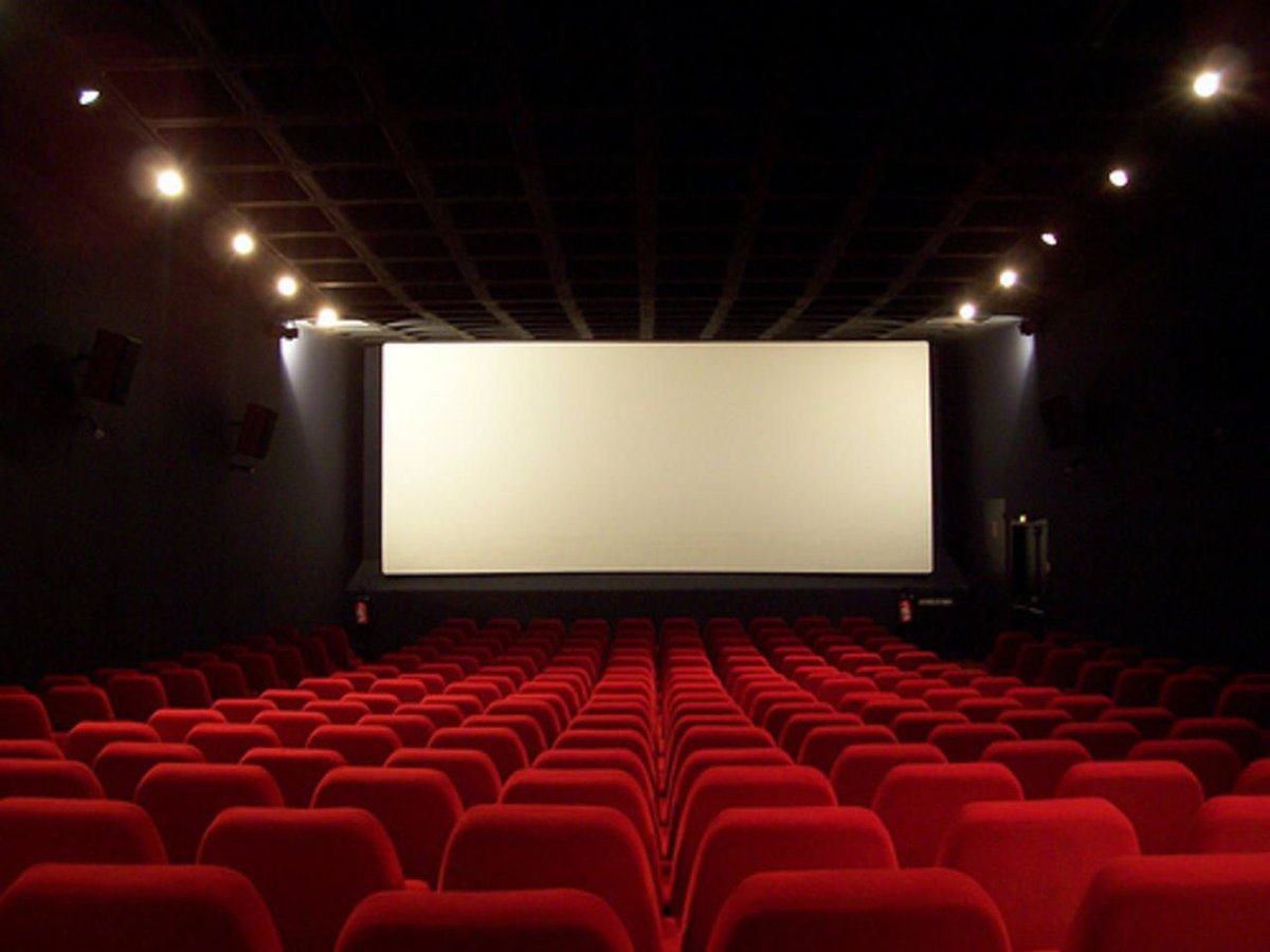 رسميًا

جامعة الإمام محمد تعلن برنامج البكالوريوس للسينما والمسرح كأول جامعة سعودية تقوم بذلك🇸🇦❤️