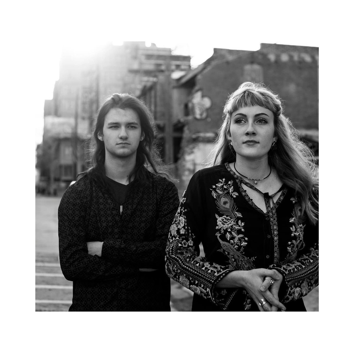 LibraLauren's tweet photo. heya!! have a new single dropping 6/17! we’re so excited for it to be in your ears:) pre-save here: https://t.co/KXoVsmFv8y https://t.co/iK6nuDwhkz