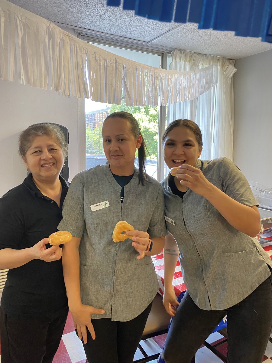 Holiday Inn Vandy tweet media