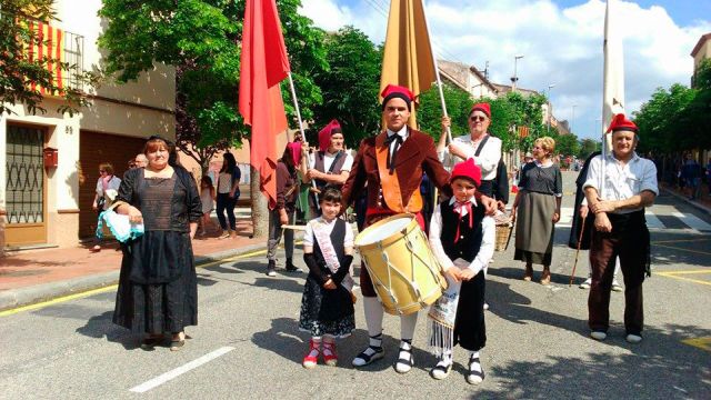 VeuAnoia's tweet photo. Aquest cap de setmana, el #Bruc recupera la Festa del #Timbaler👉https://t.co/8WsnwRzURi
Durant el cap de setmana també es faran dos actes institucionals amb l’ofrena floral als Herois del Bruc i al Timbaler
#comarca #anoia #bruc #cultura #història #tradicions https://t.co/erv0kze6Cg